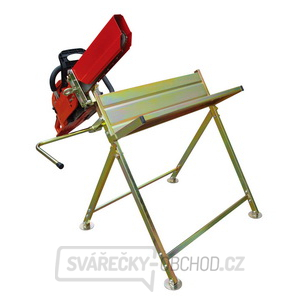 Holzfällerziege mit Kettensägenhalter